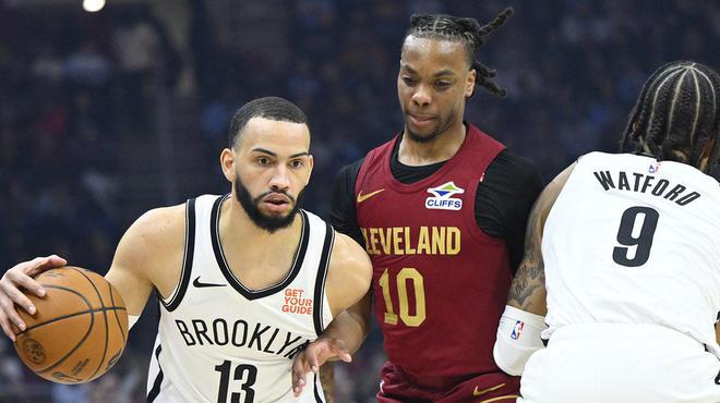 在与队员的 在与队员的